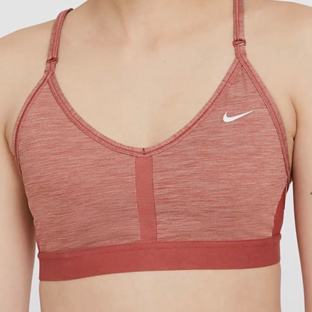 Nike small Women's Indy Canyon Rust LS Padded V-Neck Sports Bra in Small